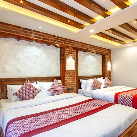 Amarawati Boutique Hotel Катманду Экстерьер фото