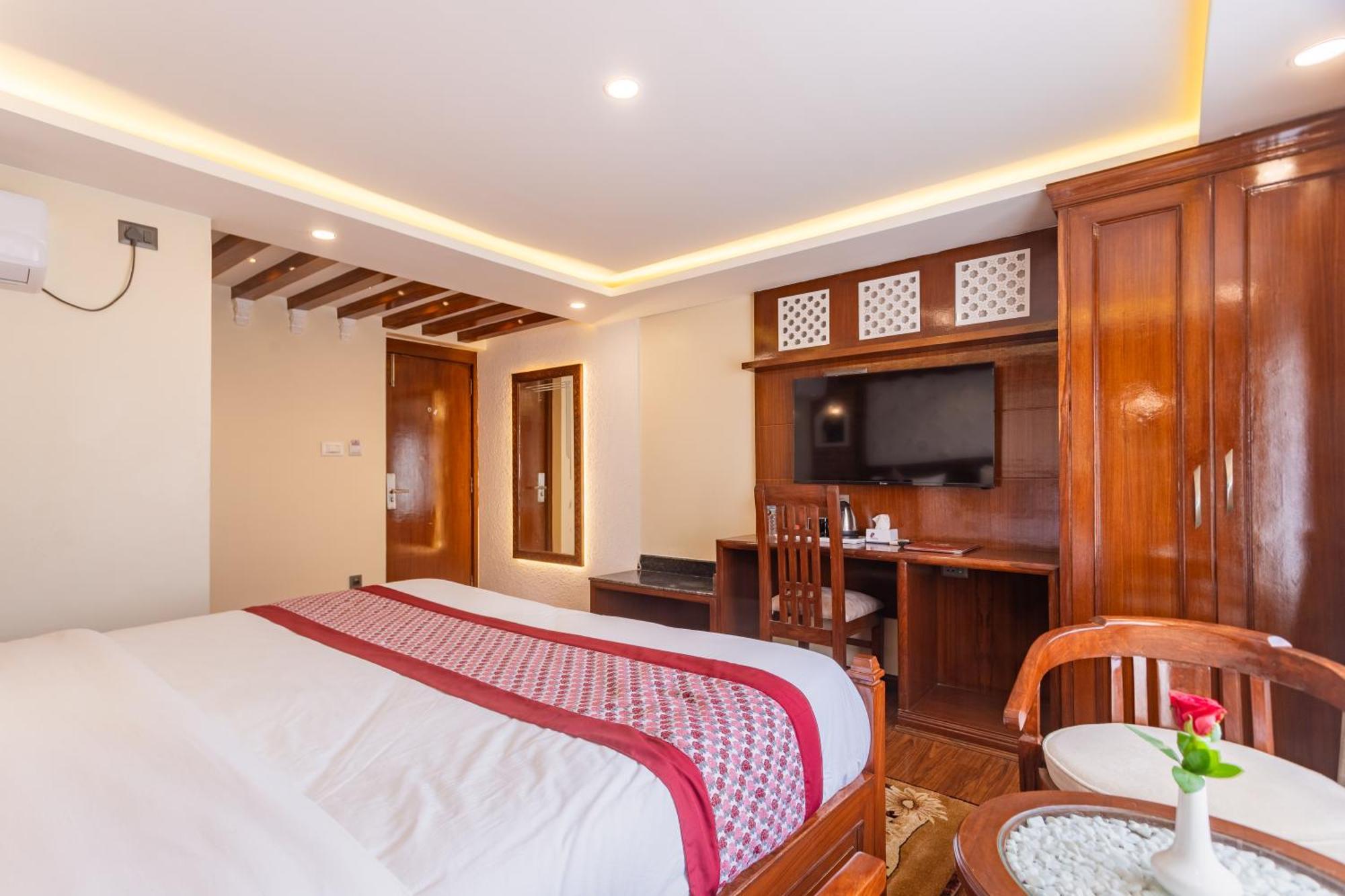 Amarawati Boutique Hotel Катманду Экстерьер фото