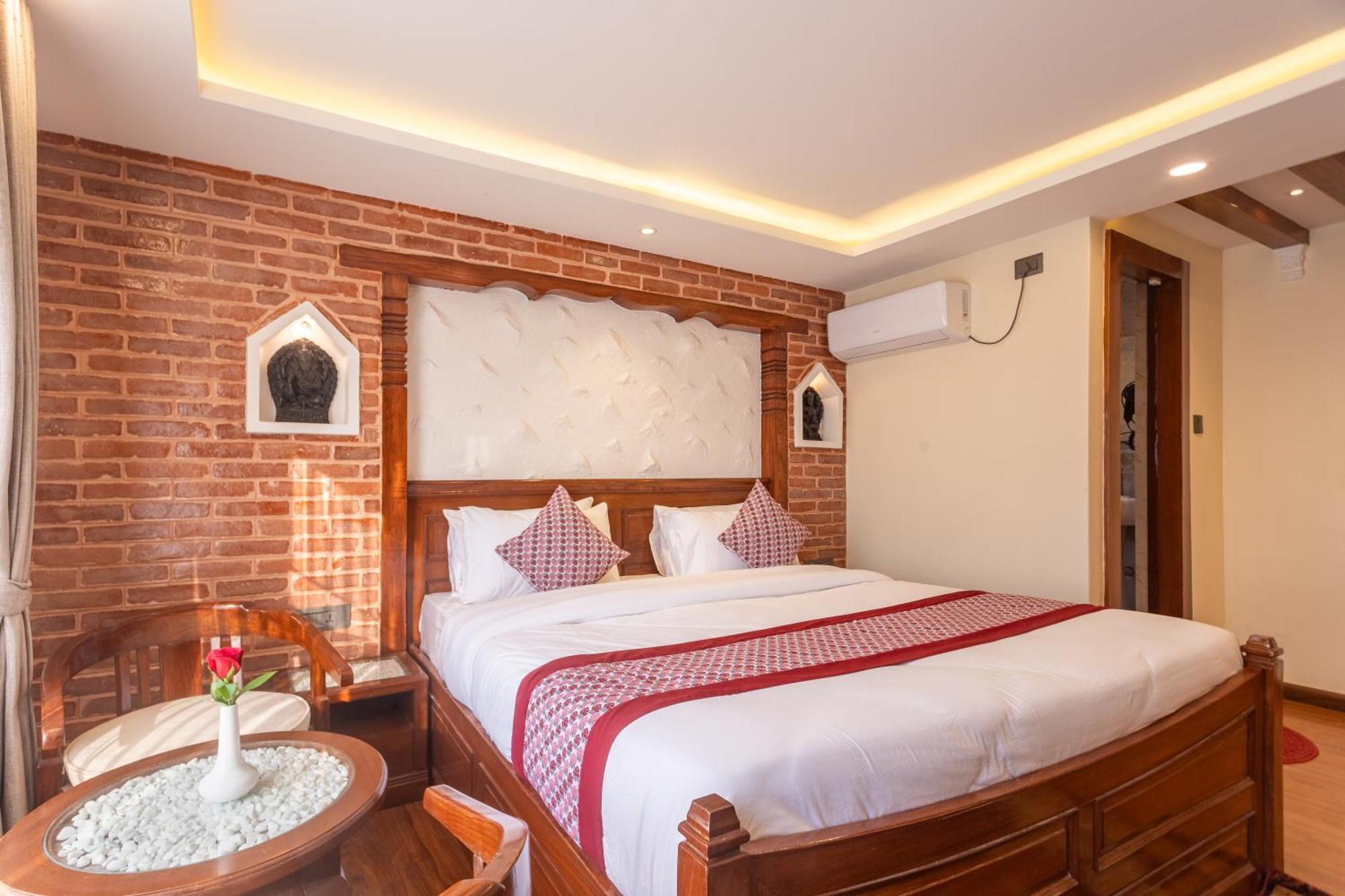 Amarawati Boutique Hotel Катманду Экстерьер фото