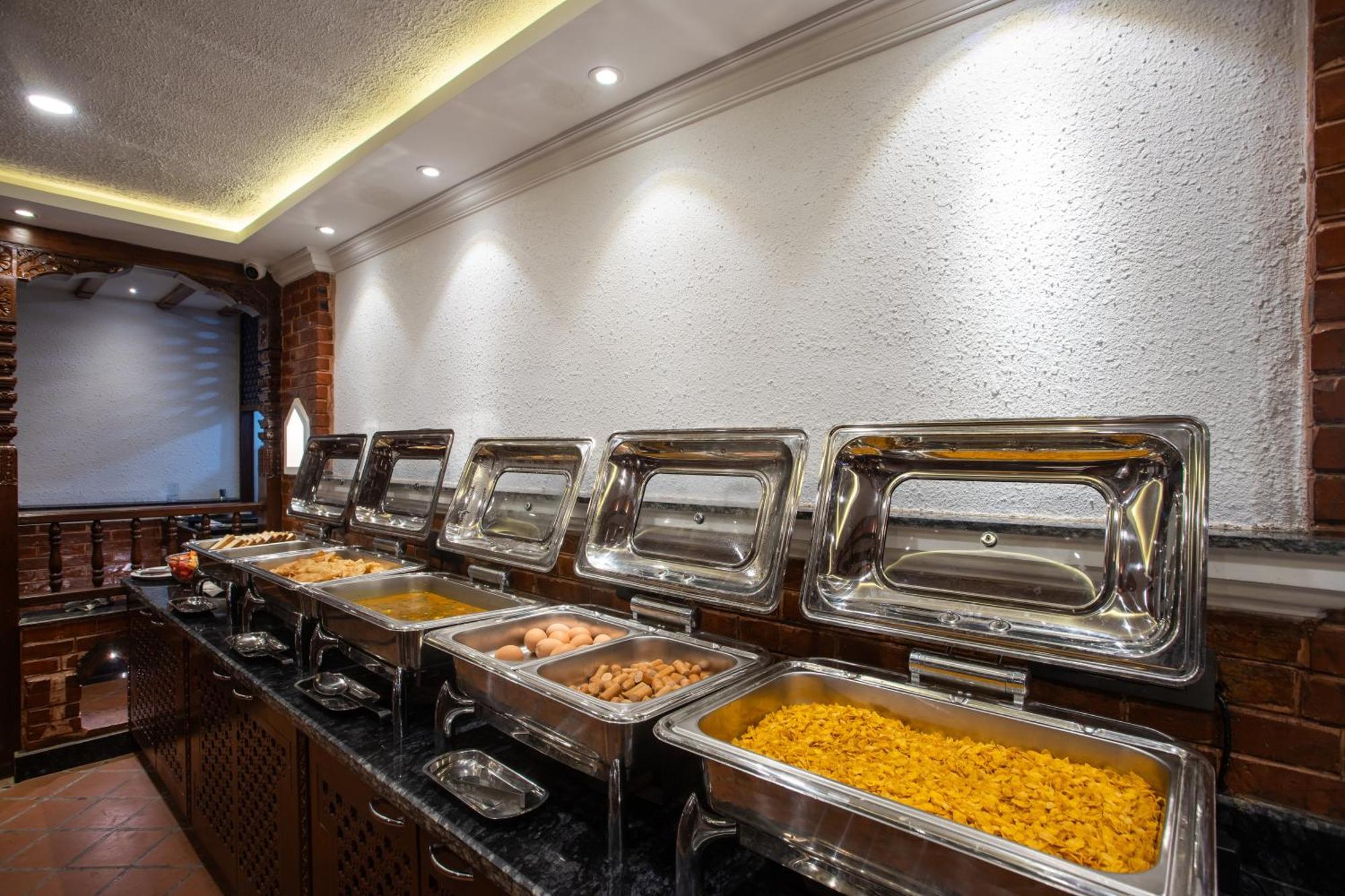 Amarawati Boutique Hotel Катманду Экстерьер фото
