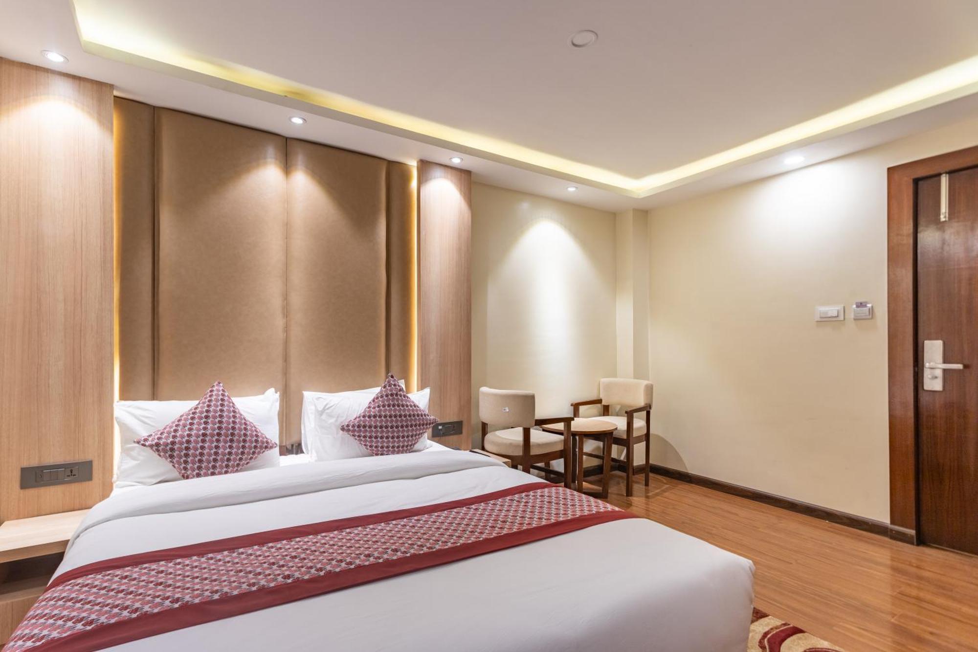 Amarawati Boutique Hotel Катманду Экстерьер фото