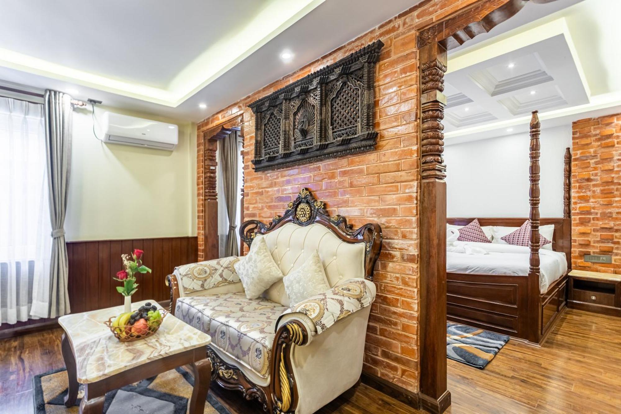 Amarawati Boutique Hotel Катманду Экстерьер фото