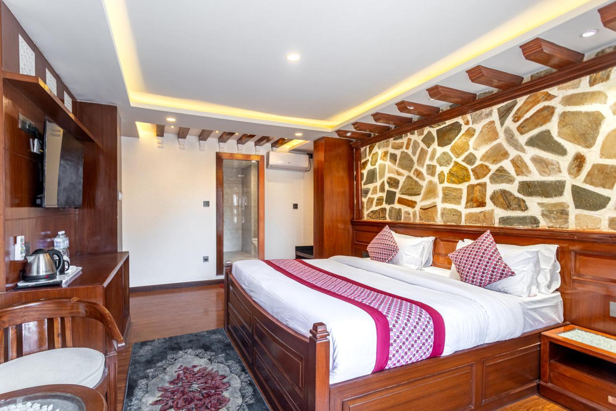 Amarawati Boutique Hotel Катманду Экстерьер фото