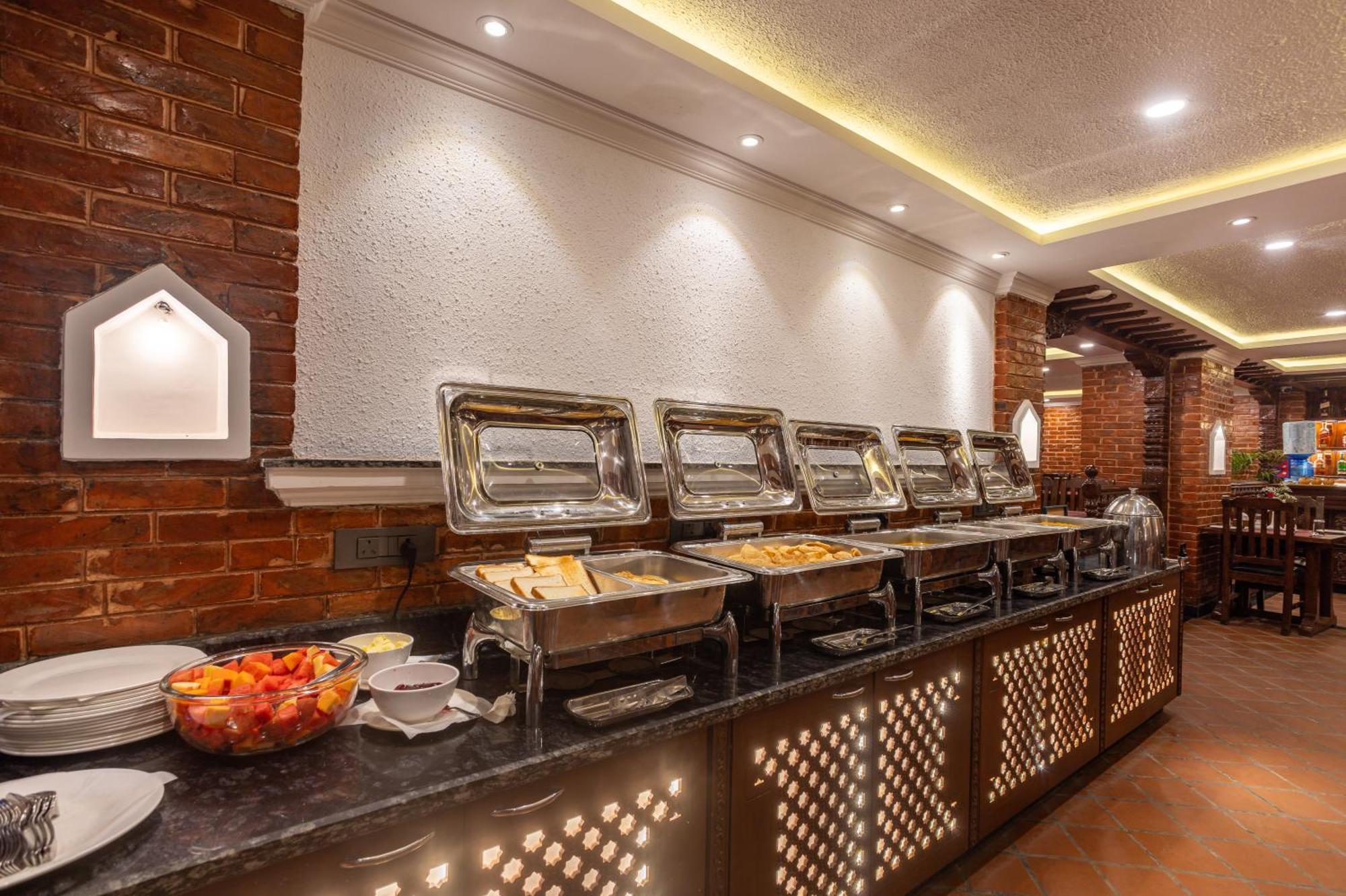 Amarawati Boutique Hotel Катманду Экстерьер фото