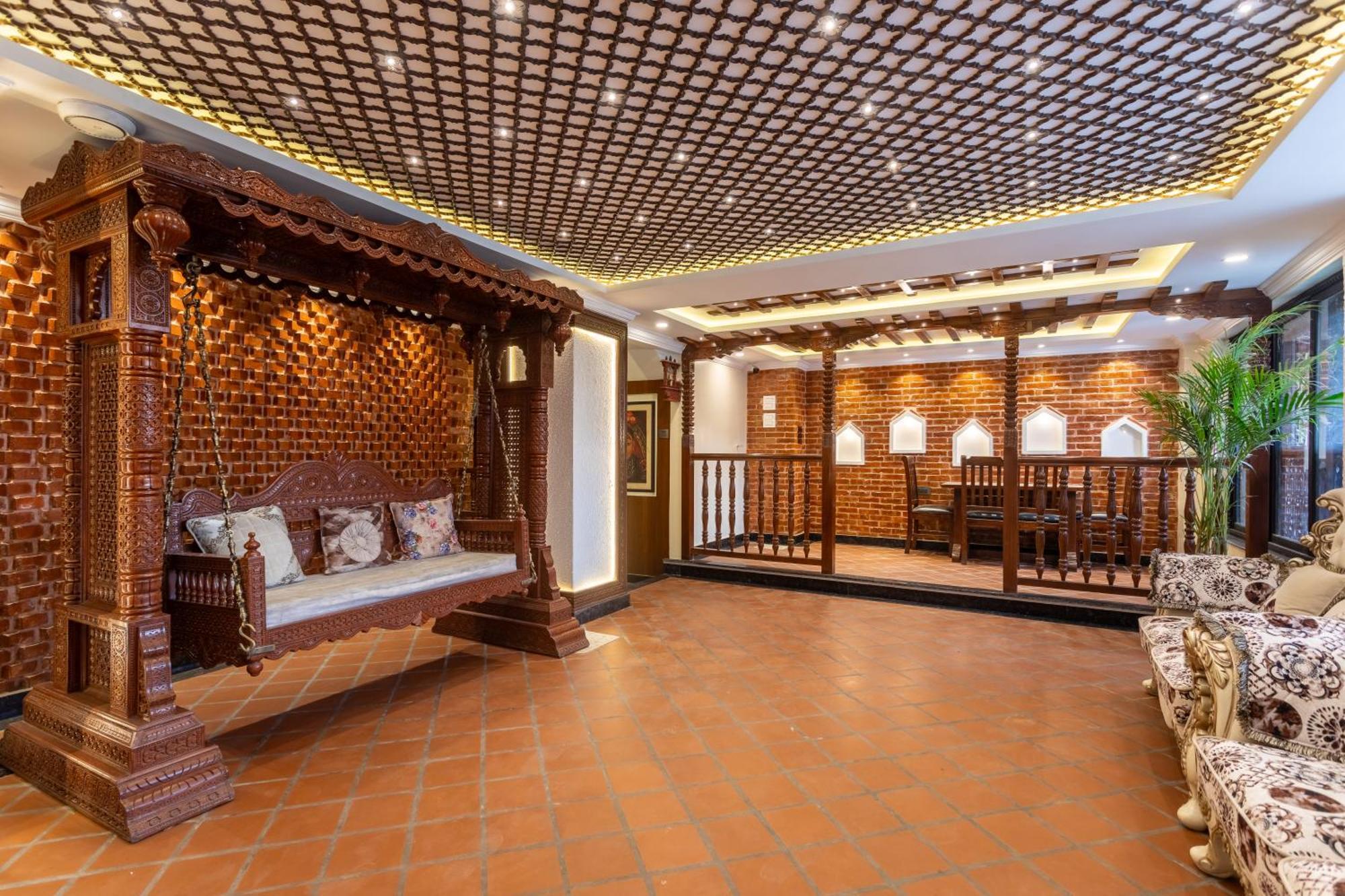 Amarawati Boutique Hotel Катманду Экстерьер фото