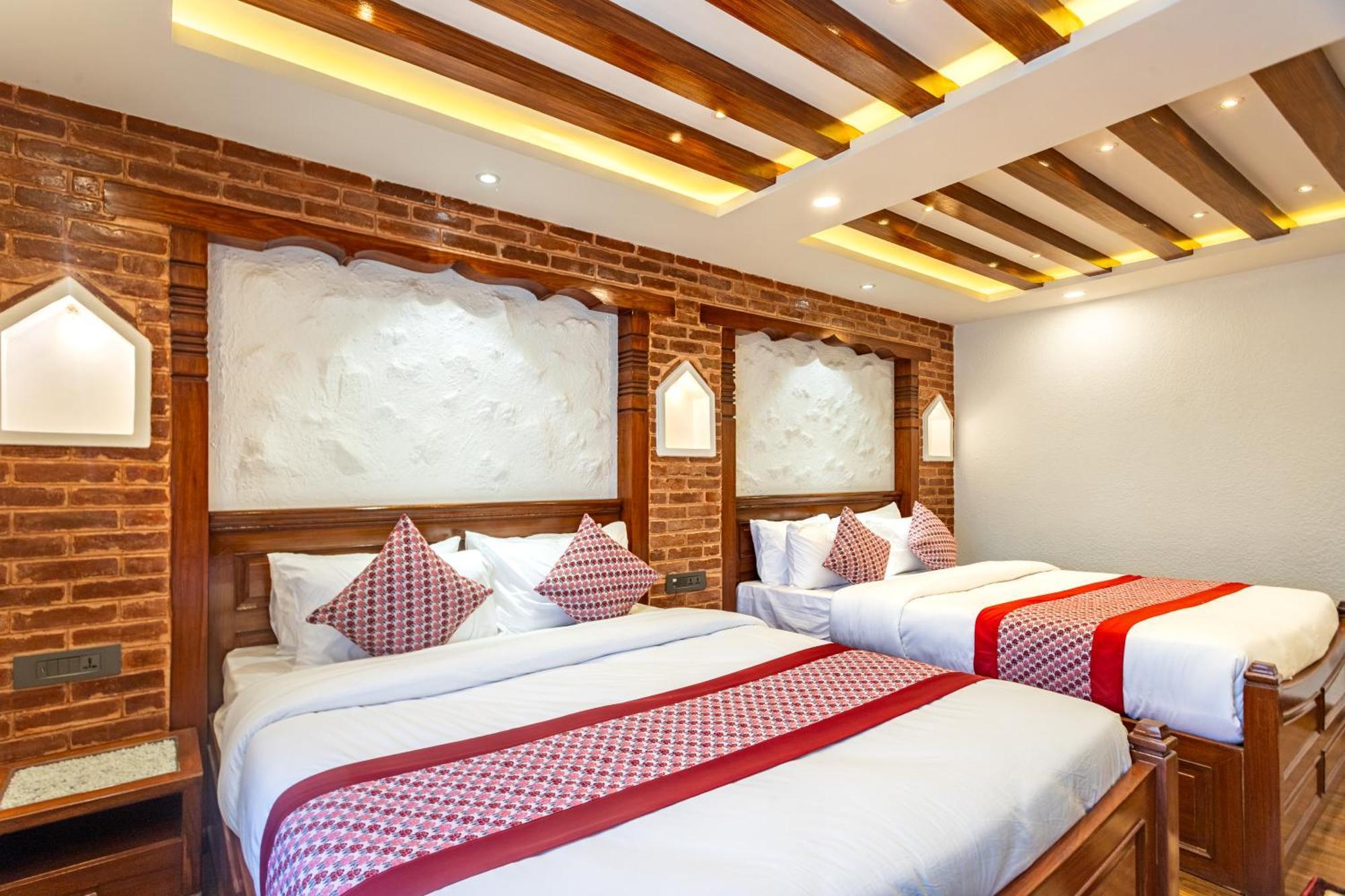 Amarawati Boutique Hotel Катманду Экстерьер фото