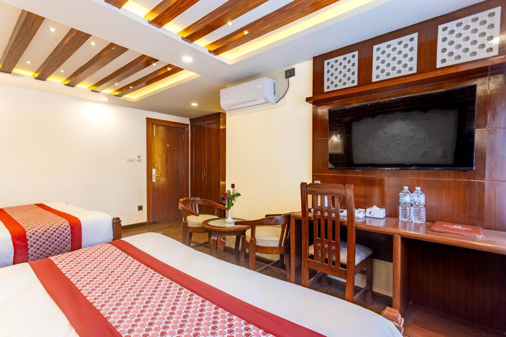 Amarawati Boutique Hotel Катманду Экстерьер фото