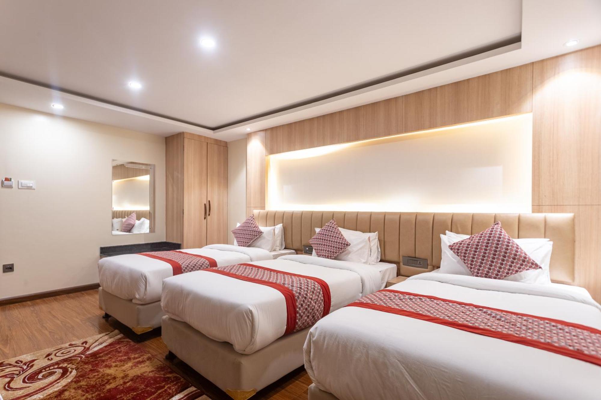 Amarawati Boutique Hotel Катманду Экстерьер фото