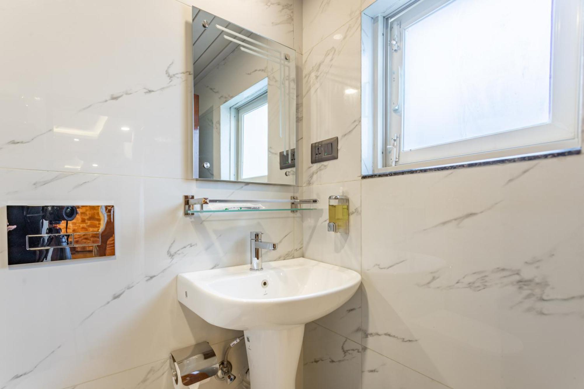 Amarawati Boutique Hotel Катманду Экстерьер фото